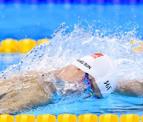 开云体育入口-奥斯梅恩一锤定音，雷恩高压风暴掀翻蓝黑巨人