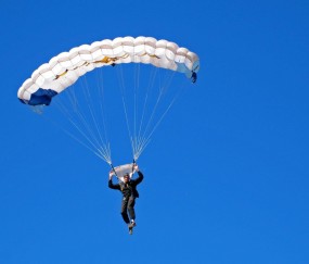 开云体育2026-76人强行终结上海队，哈利伯顿关键战不手软，当东方巨龙遭遇美式利刃