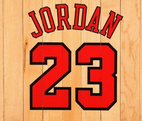 开云体育app-年度焦点之战之夜，德罗赞刷新纪录，一记中投刺破时光的叹息