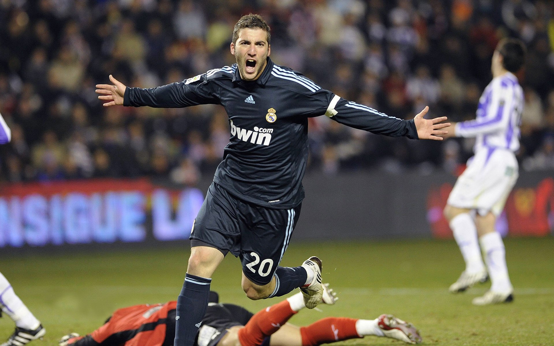 巴拉圭击溃挪威，内马尔如何从桑巴舞者蜕变为致命手术刀