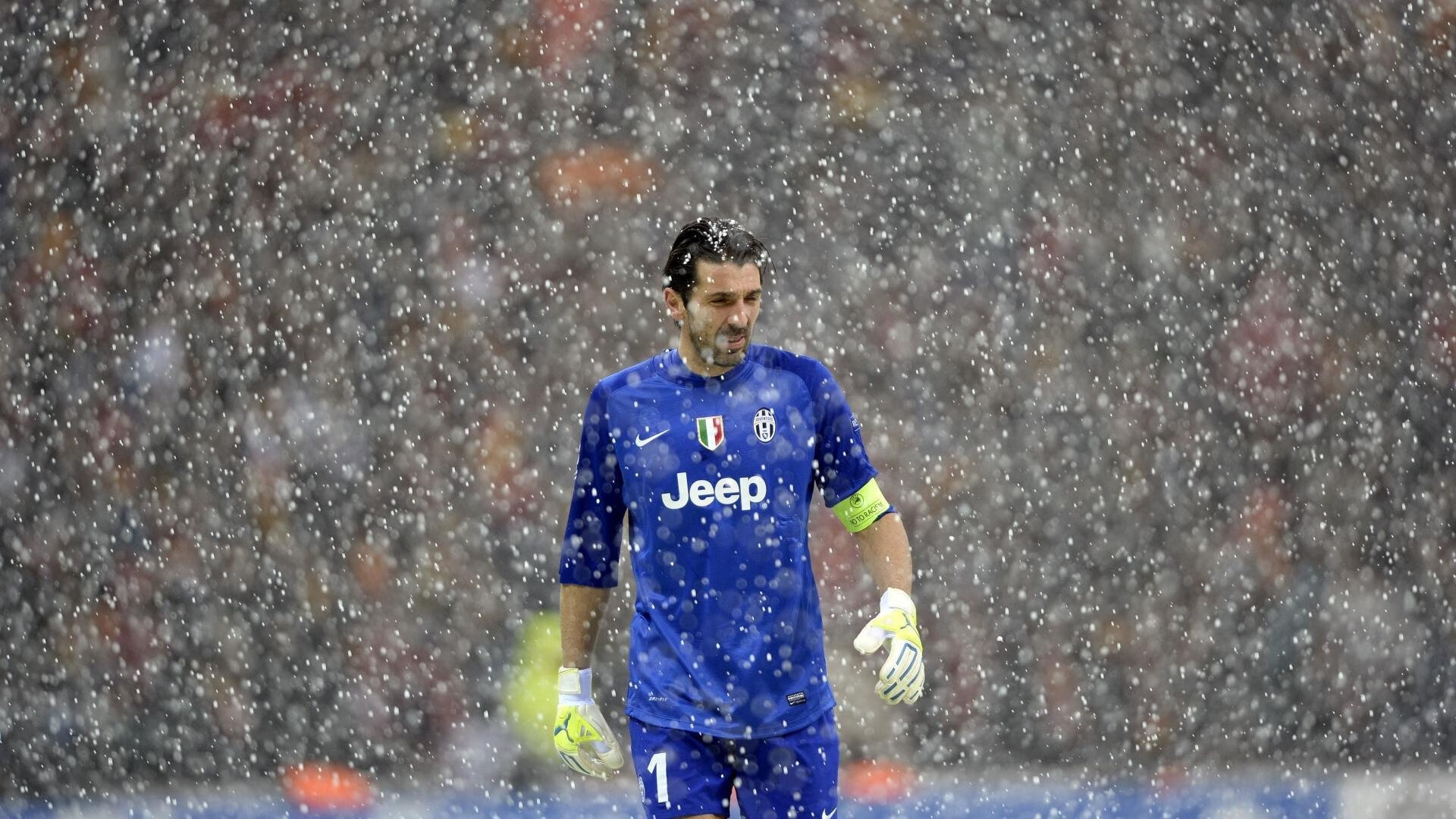 世界排名争夺战之夜,黄喜灿末节接管比赛,改写韩国足球历史