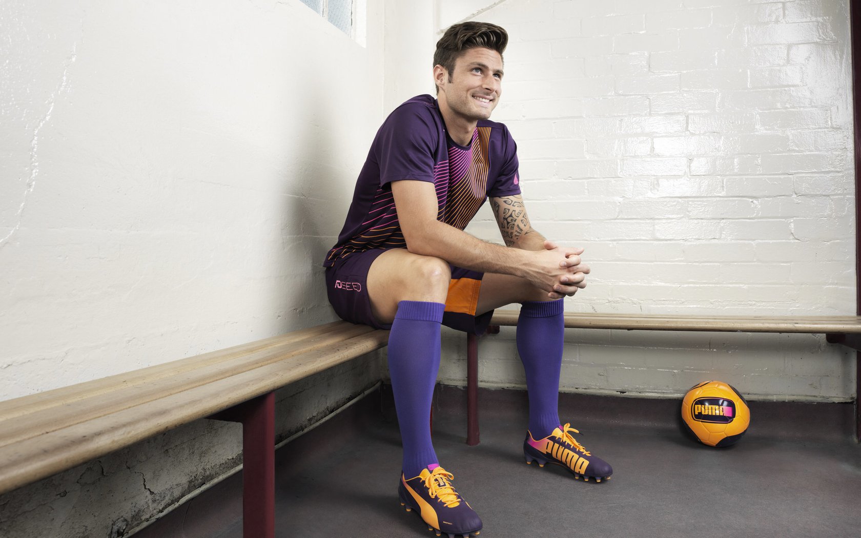 巴尔韦德让比赛提前失去悬念，里昂狂胜曼联揭示现代足球的残酷逻辑